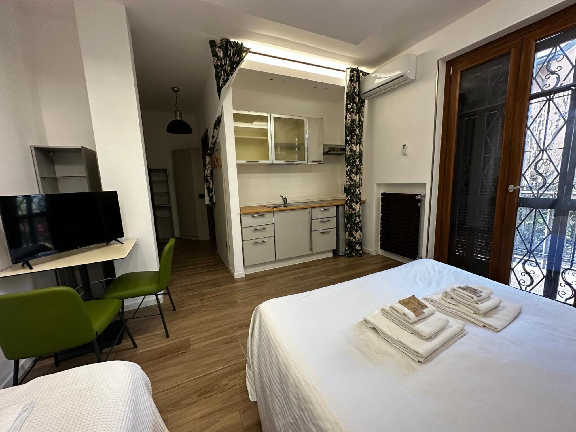 Hotel Borgo Manzoni - Charming House Rozzano Esterno foto