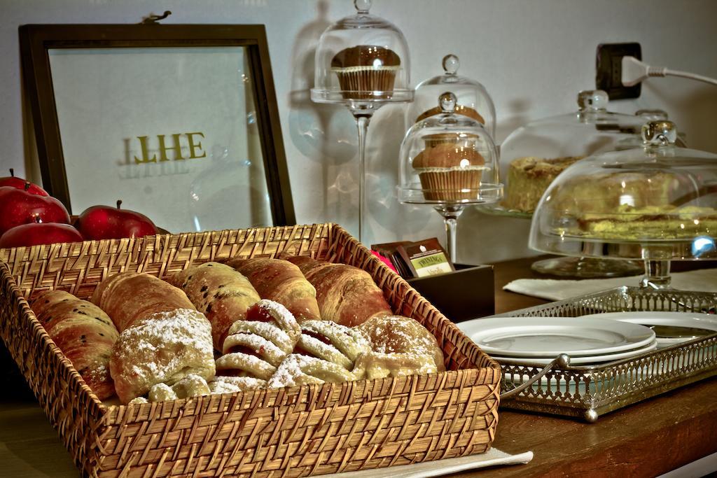 Hotel Borgo Manzoni - Charming House Rozzano Esterno foto